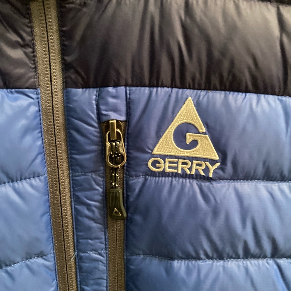 Gerry lightweight puffy coat with inside pockets, size small - Picture 3 of 12